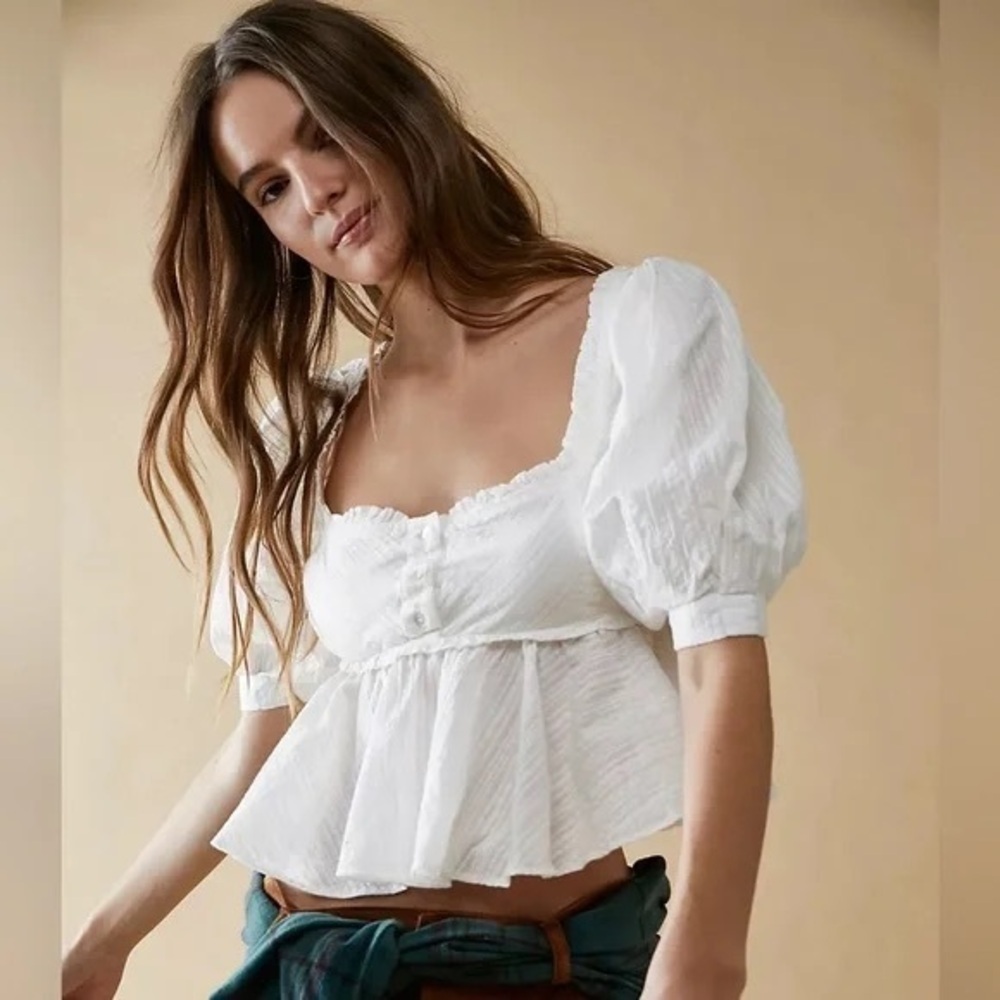 Free People Leave It To Me Top in Ivory white size Medium